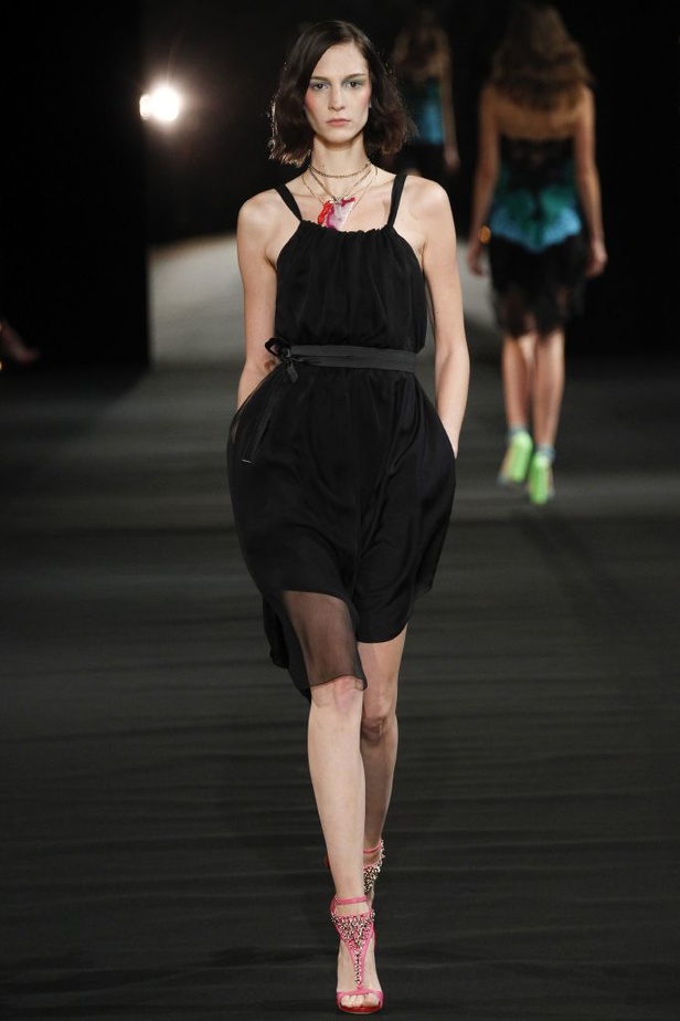 مجموعة Alexis Mabille لربيع و صيف 2016