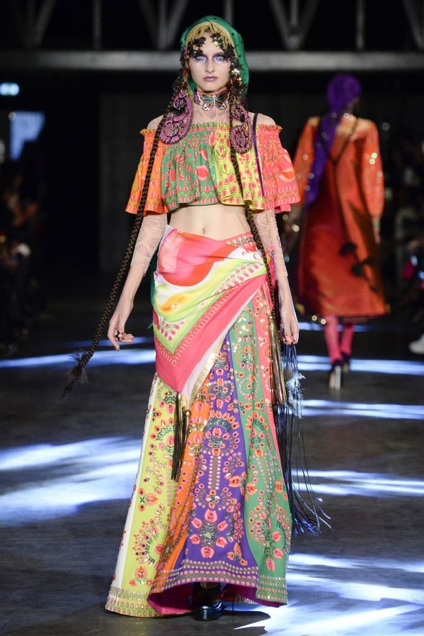 مجموعة  Manish Arora لربيع و صيف 2016