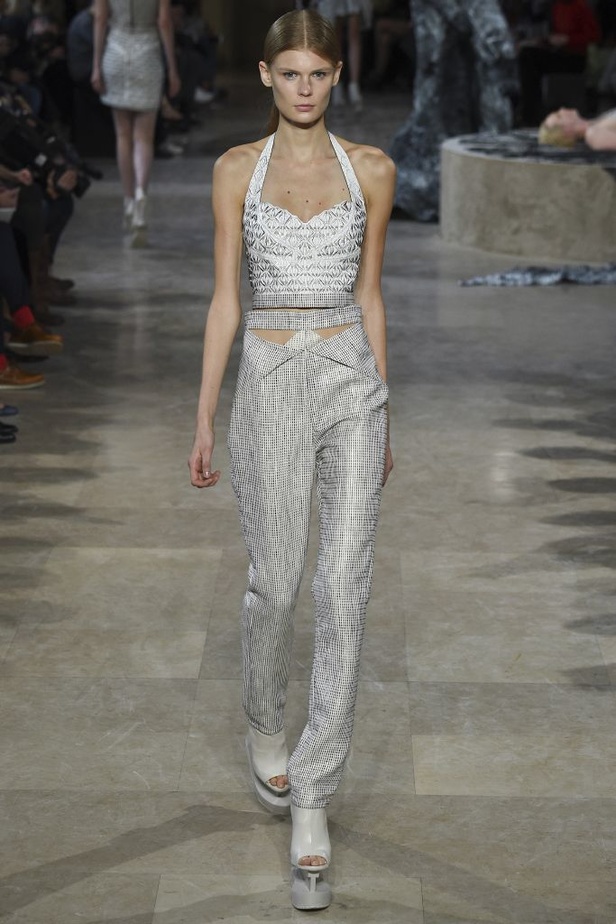 مجموعة Iris Van Herpen لربيع و صيف 2016