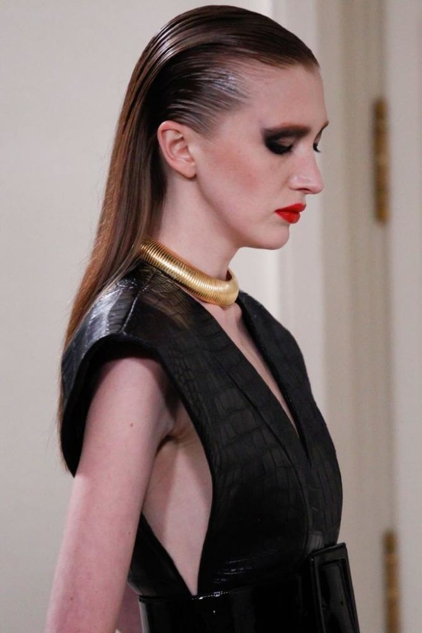 عرض سان لوران لخريف وشتاء 2016-2017