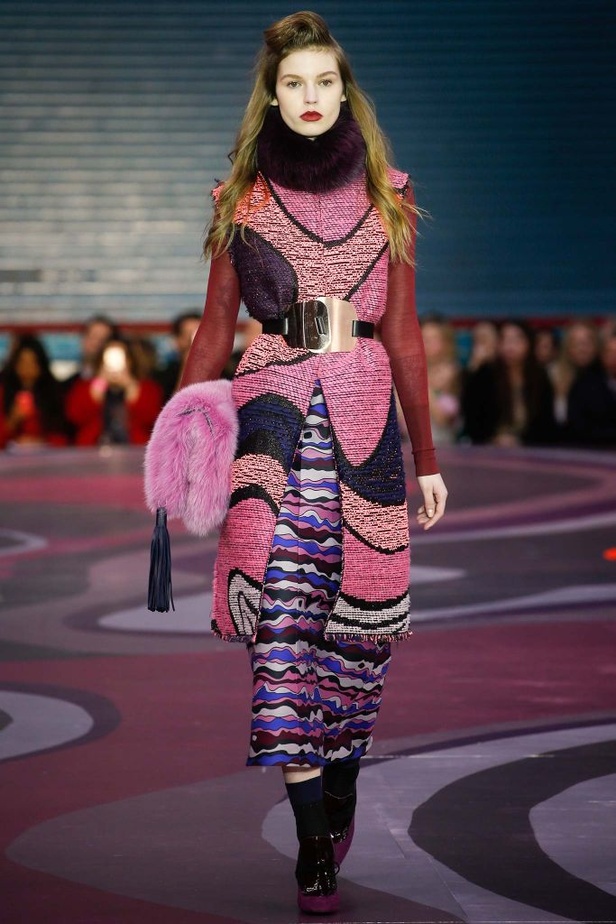 Roksanda Llincic......قوّة بالألوان واحتشام بأناقة 