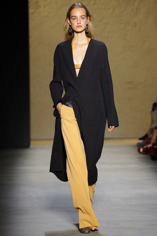 عصرية وحداثة وكمال في عرض Narciso Rodriguez 