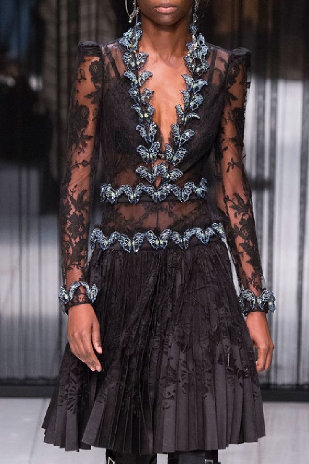 مجموعة الكسندر ماكوين لخريف وشتاء 2016