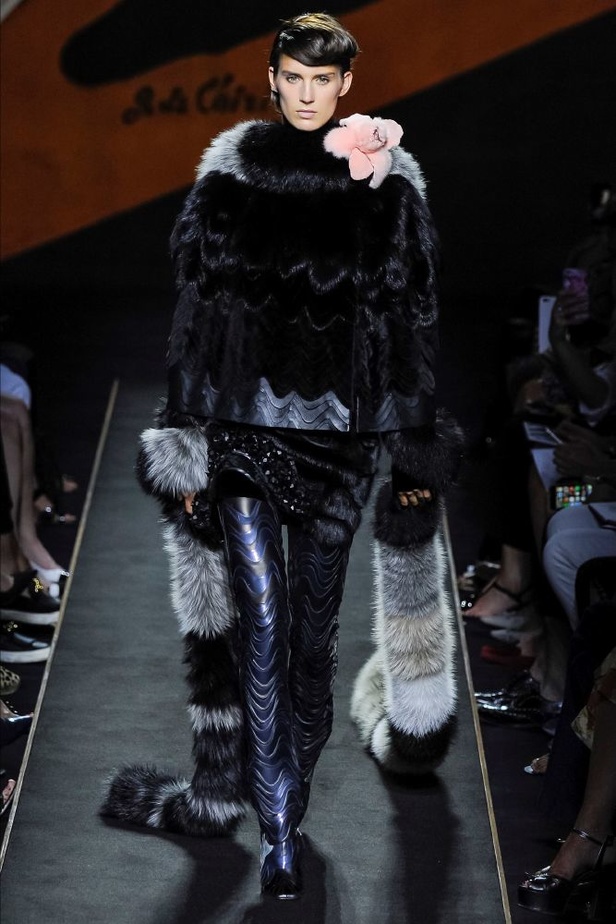 الفرو الراقي على طريقة دار Fendi