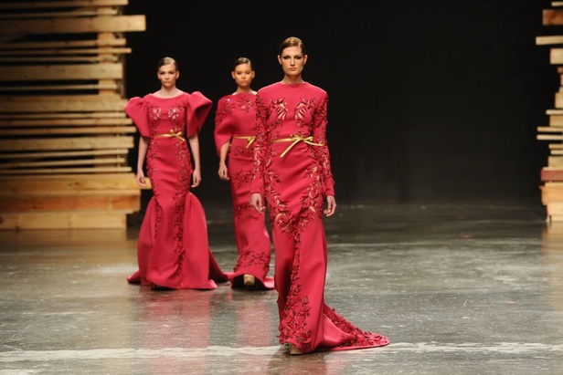 Ezra يتوّج امرأته ملكة على عرش الأناقة