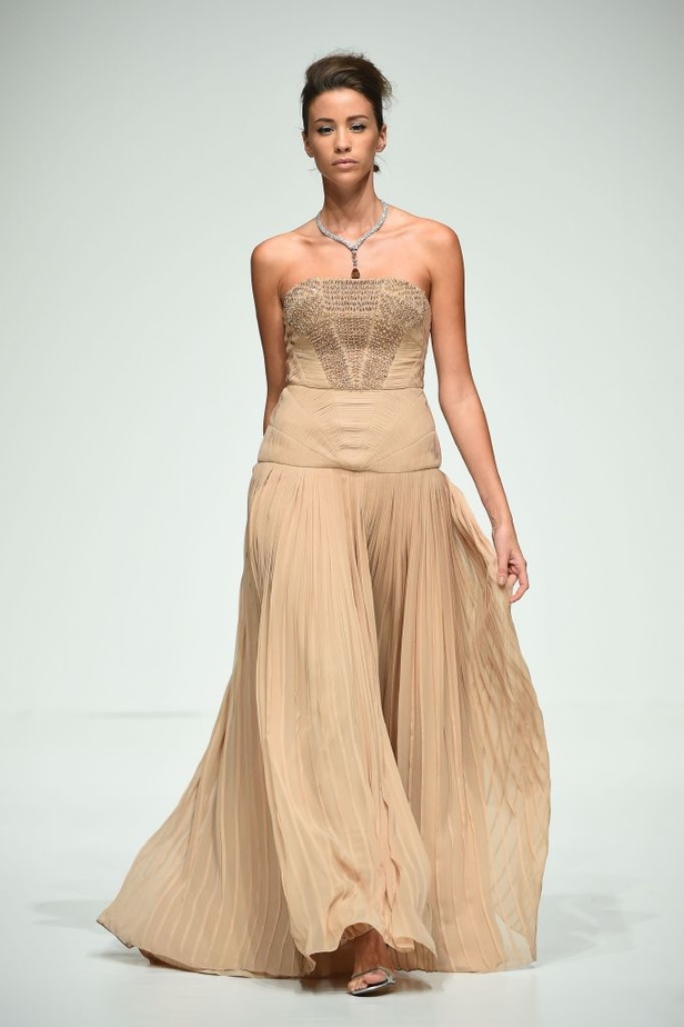 البساطة الراقية العنوان الأبرز "عائشة رمضان"