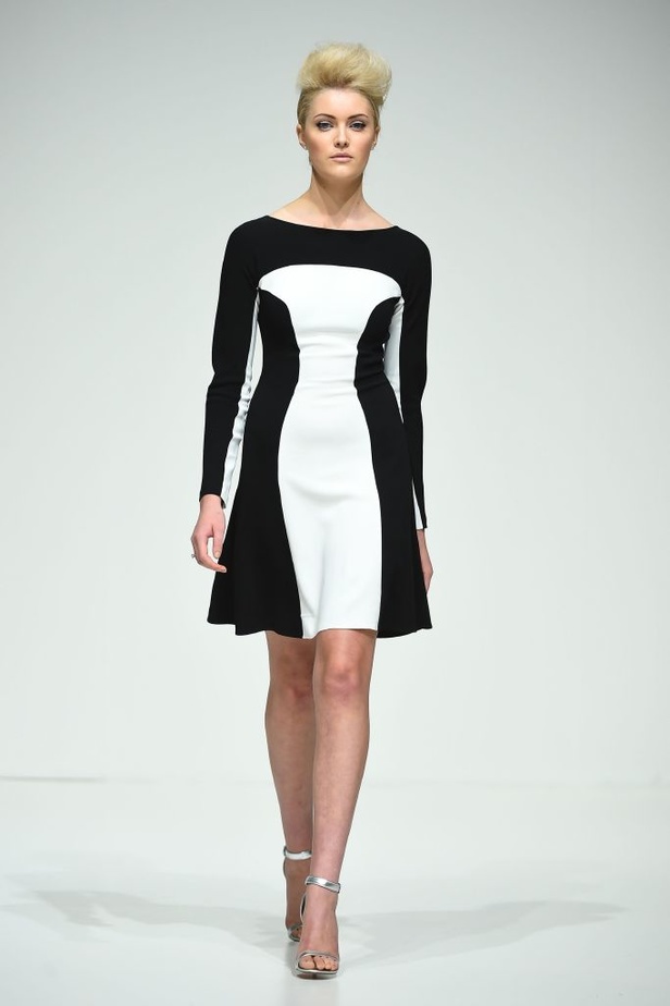 البساطة الراقية العنوان الأبرز "عائشة رمضان"