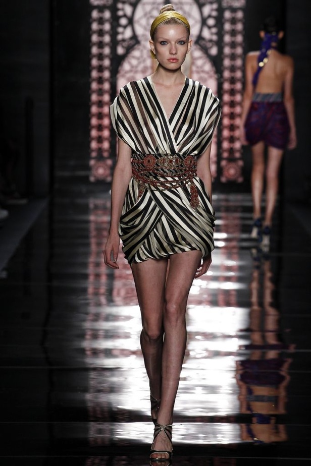 Reem Acra تُهدي مجموعتها إلى لبنان! 