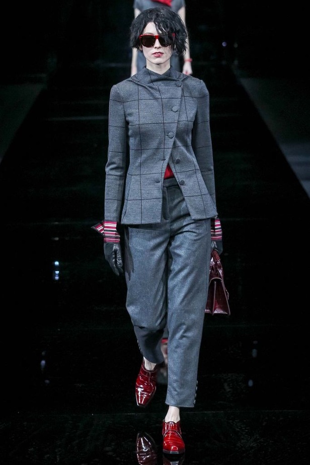 أناقة عصريّة وبسيطة في مجموعة "Emporio Armani"