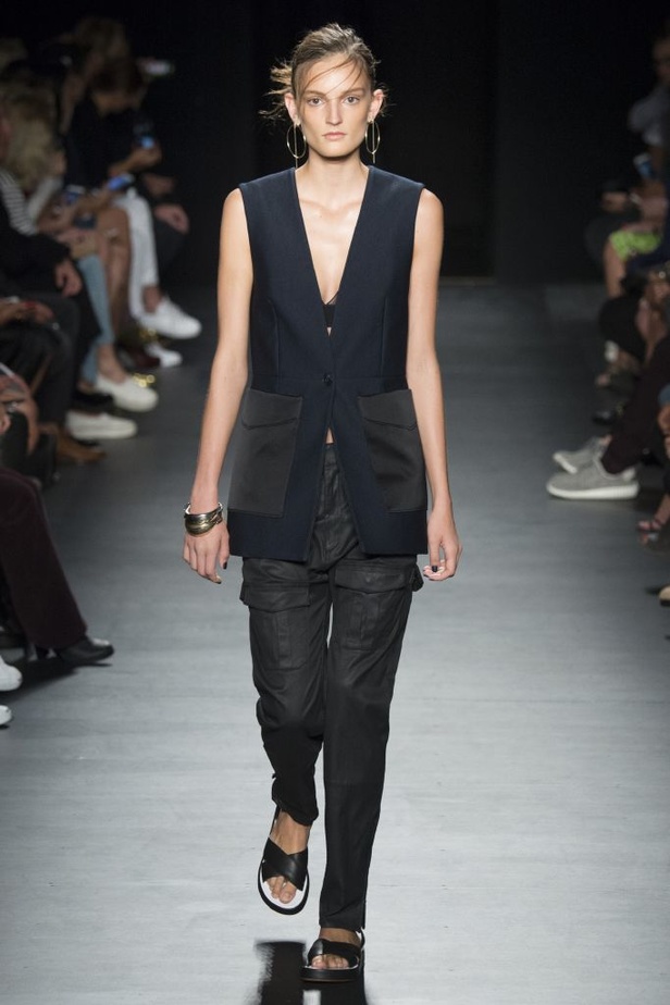 أناقة رياضية وعصرية في عرض Rag & Bone