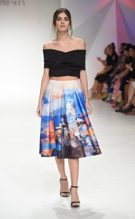 عرض ازياء زينة برسلي لربيع و صيف 2016