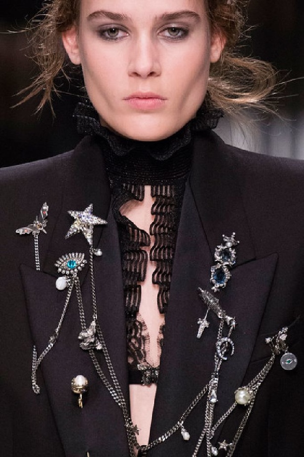 مجموعة الكسندر ماكوين لخريف وشتاء 2016