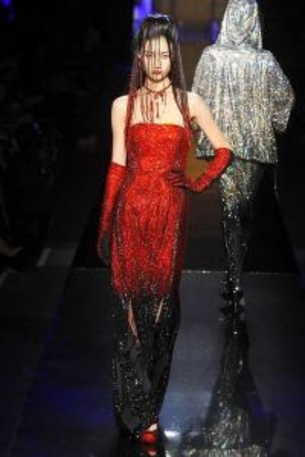 الأنوثة بكل قوّتها بتصاميم من Jean Paul Gaultier