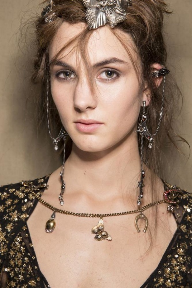 مجموعة الكسندر ماكوين لخريف وشتاء 2016