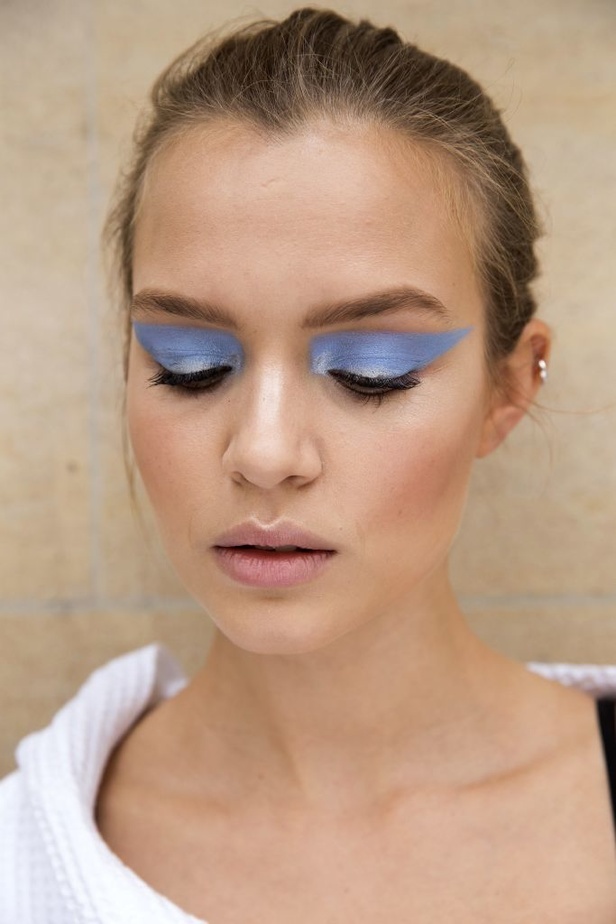 فرساتشي ترسم خيوطا جديدة في اسبوع الهوت كوتور