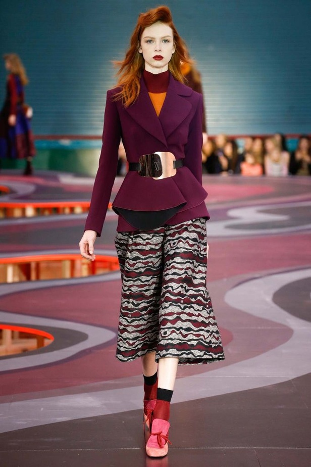 Roksanda Llincic......قوّة بالألوان واحتشام بأناقة 