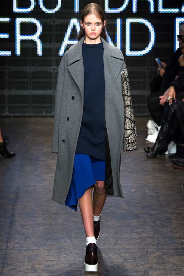 DKNY تصاميم عصرية مع طابع ذكوري