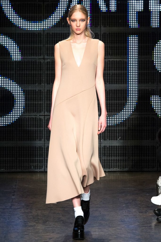 DKNY تصاميم عصرية مع طابع ذكوري