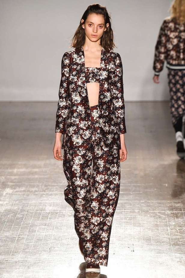 Mother of Pearl تختصر أبرز صحيات الموضة لشتاء 2015