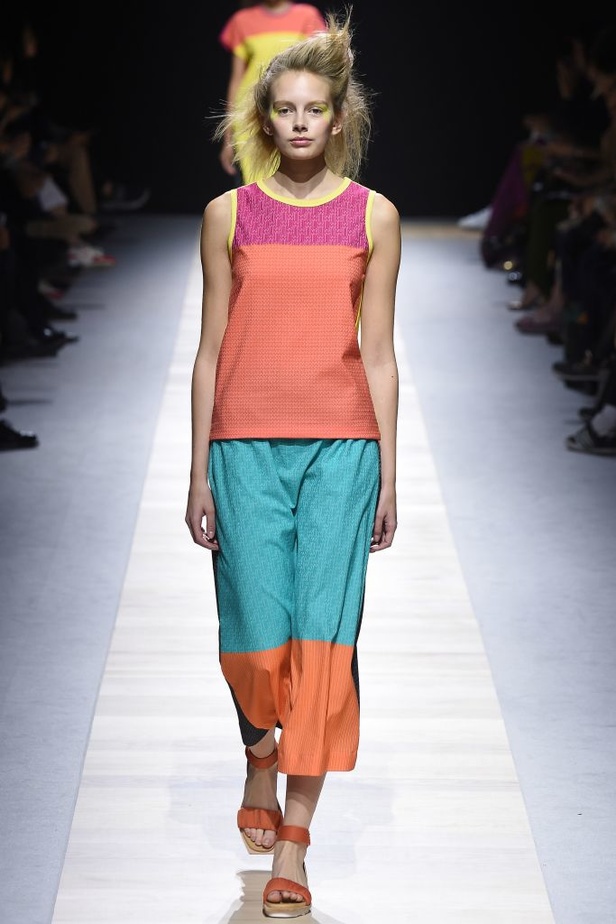 مجموعة Issey Miyake لربيع و صيف 2016