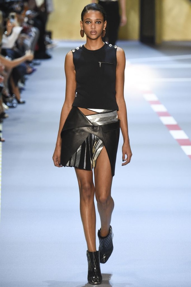 مجموعة Mugler لربيع و صيف 2016