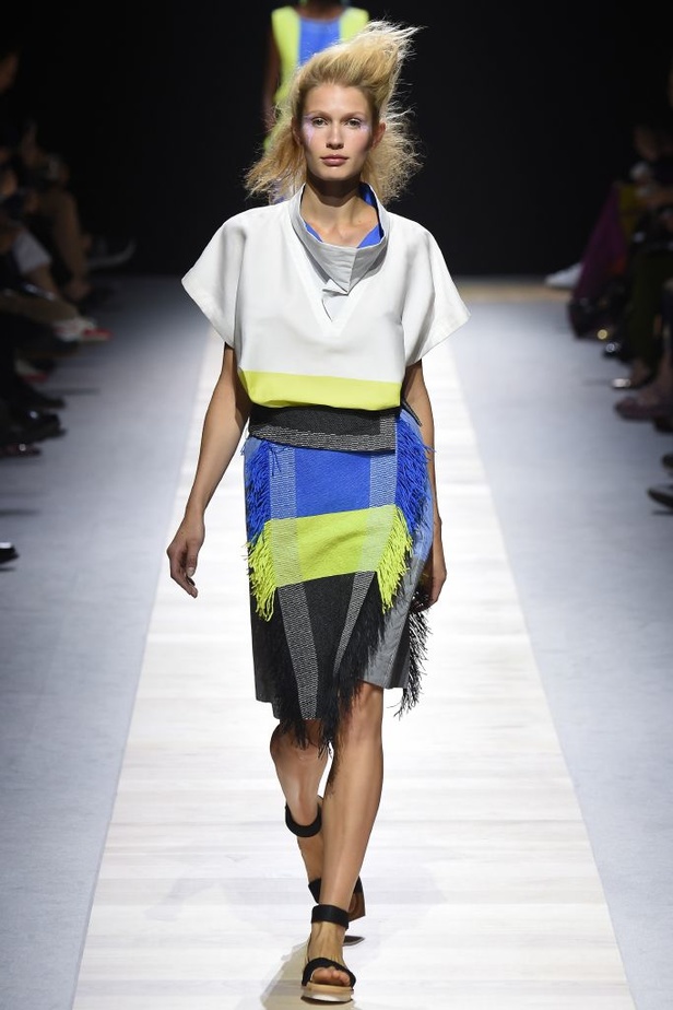 مجموعة Issey Miyake لربيع و صيف 2016