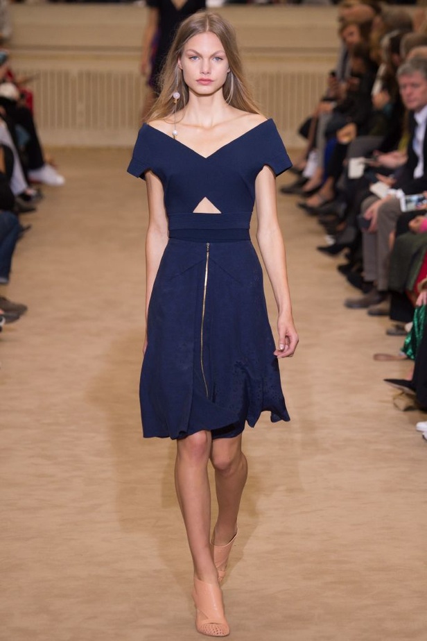 مجموعة Roland Mouret لربيع و صيف 2016