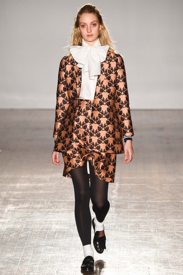 Mother of Pearl تختصر أبرز صحيات الموضة لشتاء 2015