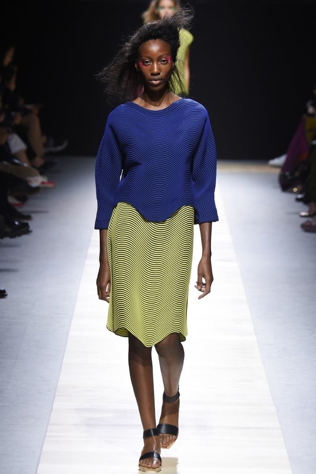 مجموعة Issey Miyake لربيع و صيف 2016