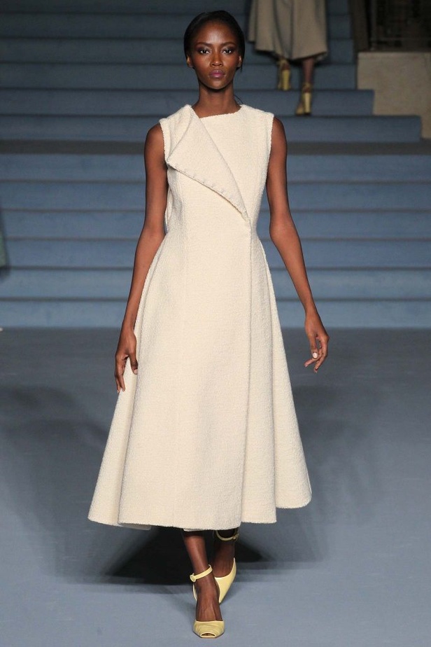 مجموعة Emilia Wickstead.. شتاء بألوان الربيع! 