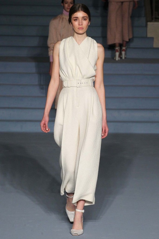 مجموعة Emilia Wickstead.. شتاء بألوان الربيع! 