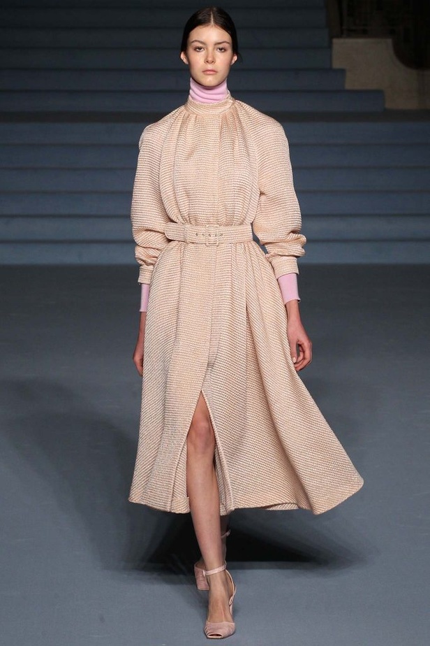 مجموعة Emilia Wickstead.. شتاء بألوان الربيع! 