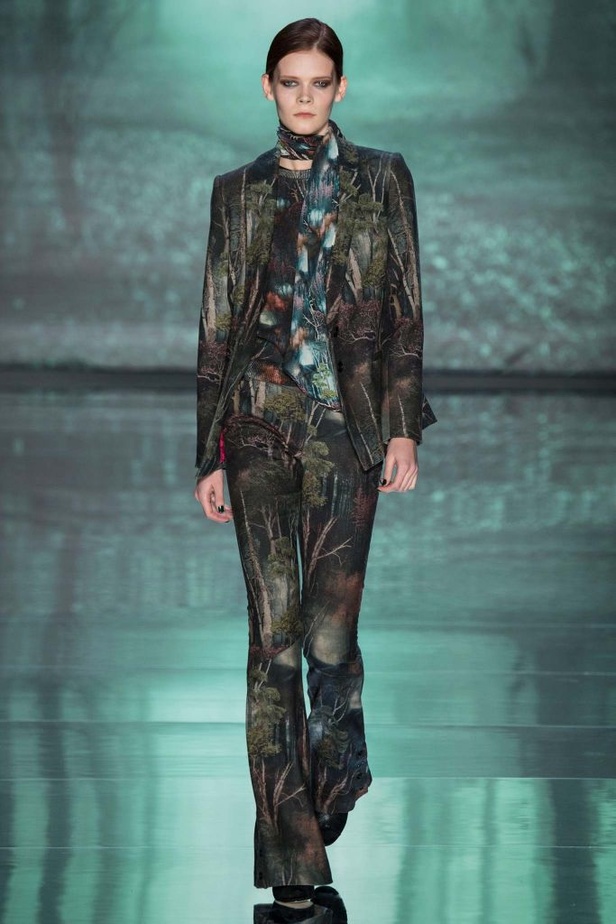 نيكول ميلر: لقاء الأنوثة والعملية