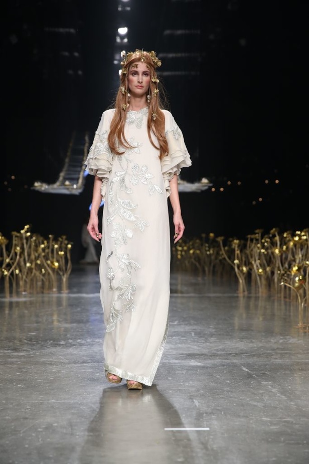 دعوة إلى السلام بلمسات ملكيّة في مجموعة "Zareena"