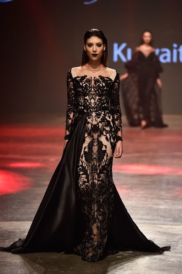 عرض ازياء Yousef El Jasmi لربيع و صيف 2016 