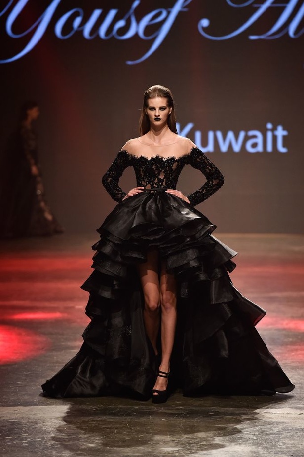 عرض ازياء Yousef El Jasmi لربيع و صيف 2016 