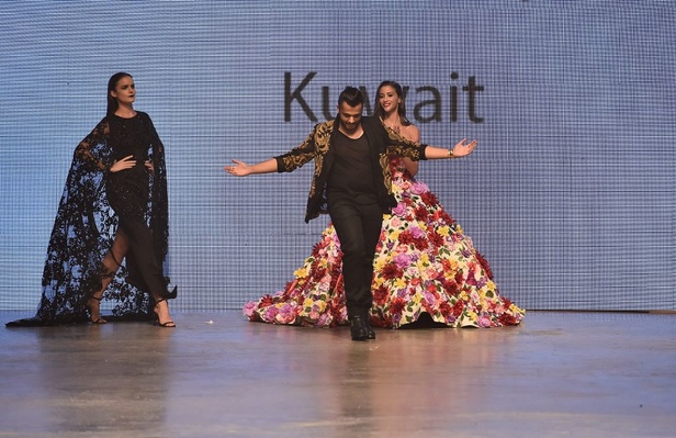 عرض ازياء Yousef El Jasmi لربيع و صيف 2016 