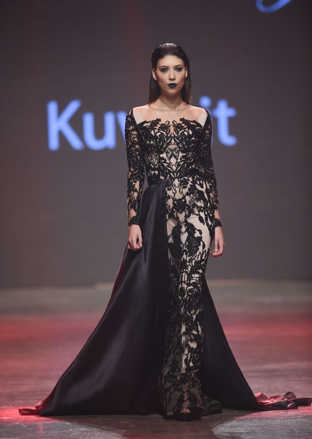 عرض ازياء Yousef El Jasmi لربيع و صيف 2016 