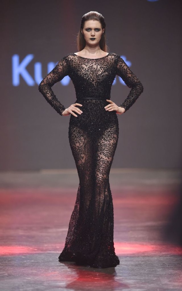 عرض ازياء Yousef El Jasmi لربيع و صيف 2016 