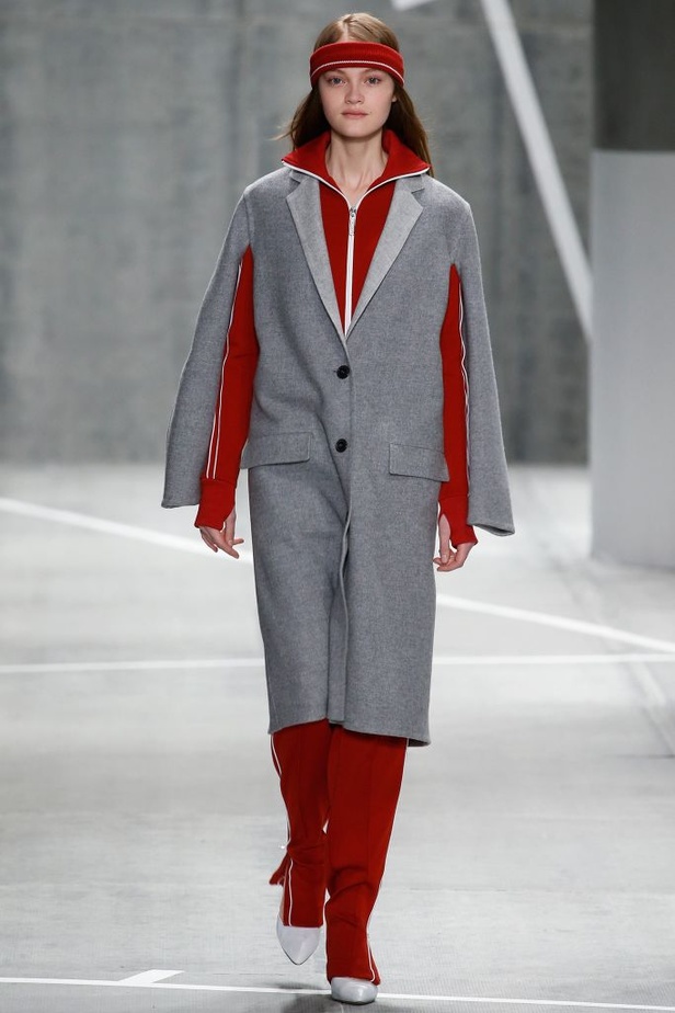 كلاسيكية رياضية معاصرة  في خريف "Lacoste"