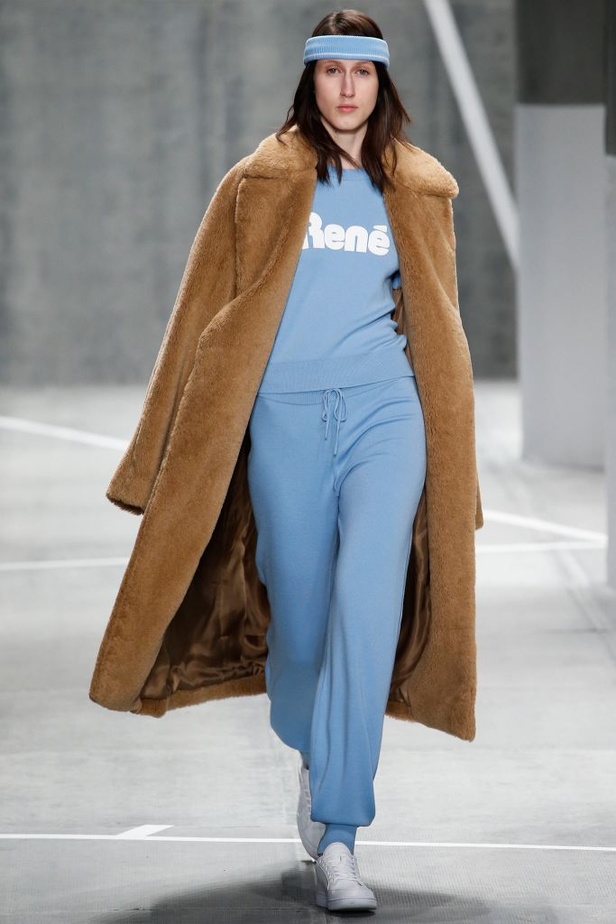 كلاسيكية رياضية معاصرة  في خريف "Lacoste"