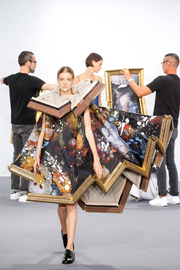 مجموعة Viktor and Rolf، لوحات زيتية متنقلة! 