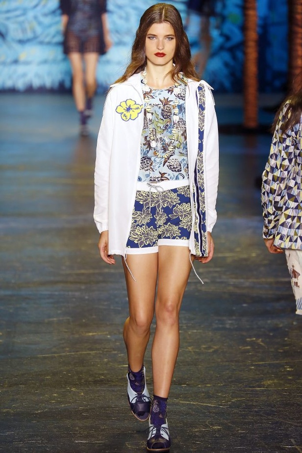 مجموعة Anna Sui لربيع و صيف 2016