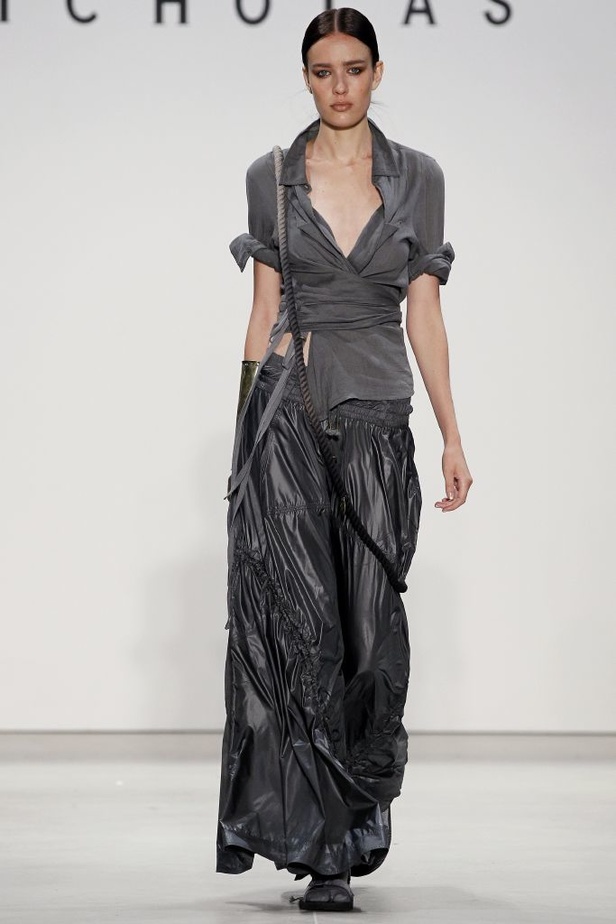 Nicholas K يعود بنا الى الطابع القبلي 