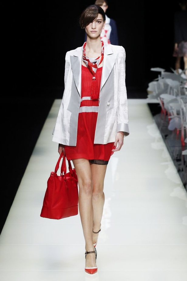 مجموعة  Giorgio Armani لربيع و صيف 2016