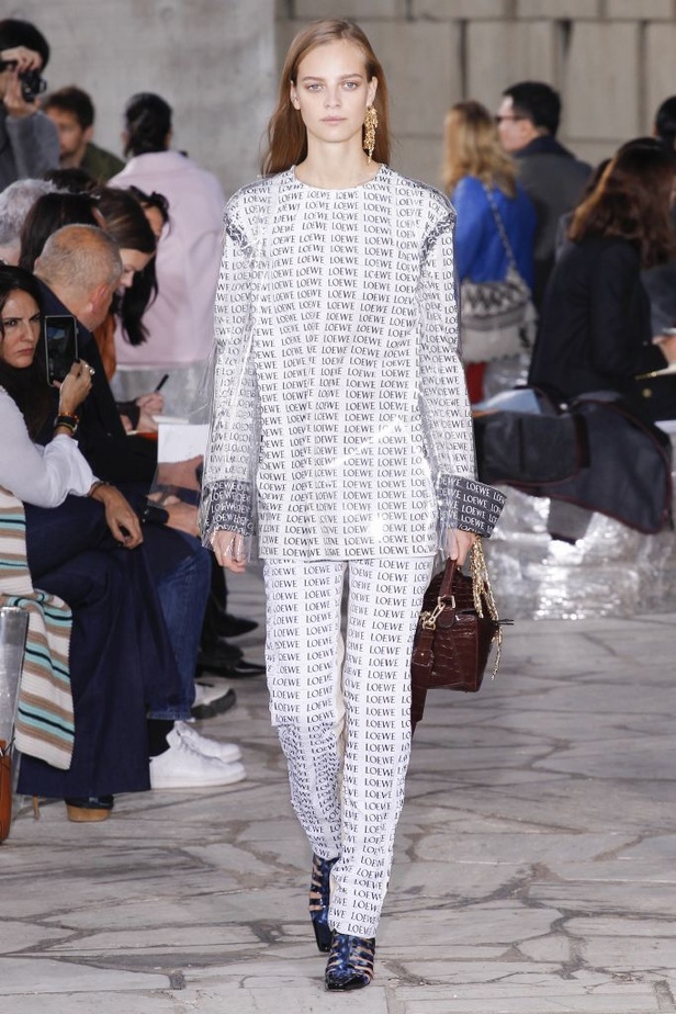 مجموعة Loewe لربيع و صيف 2016