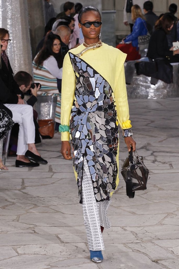 مجموعة Loewe لربيع و صيف 2016