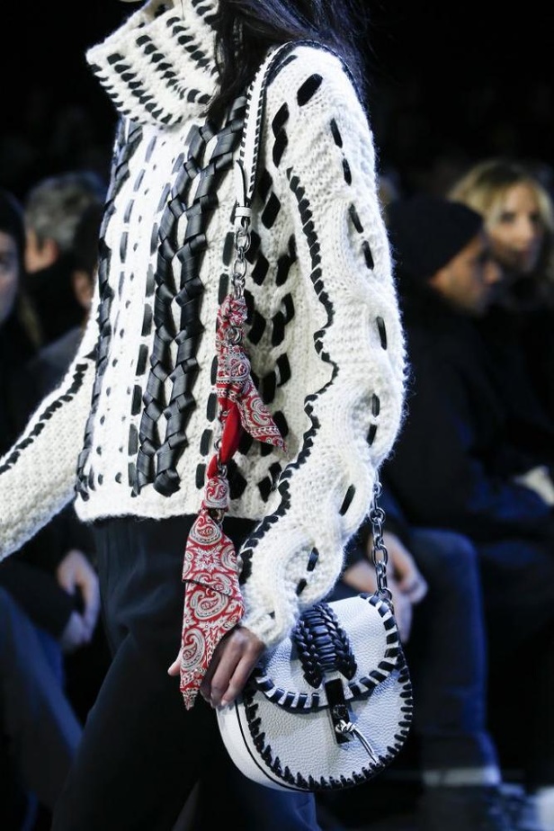 عرض Altuzarra للألبسة الجاهزة خريف شتاء 2016