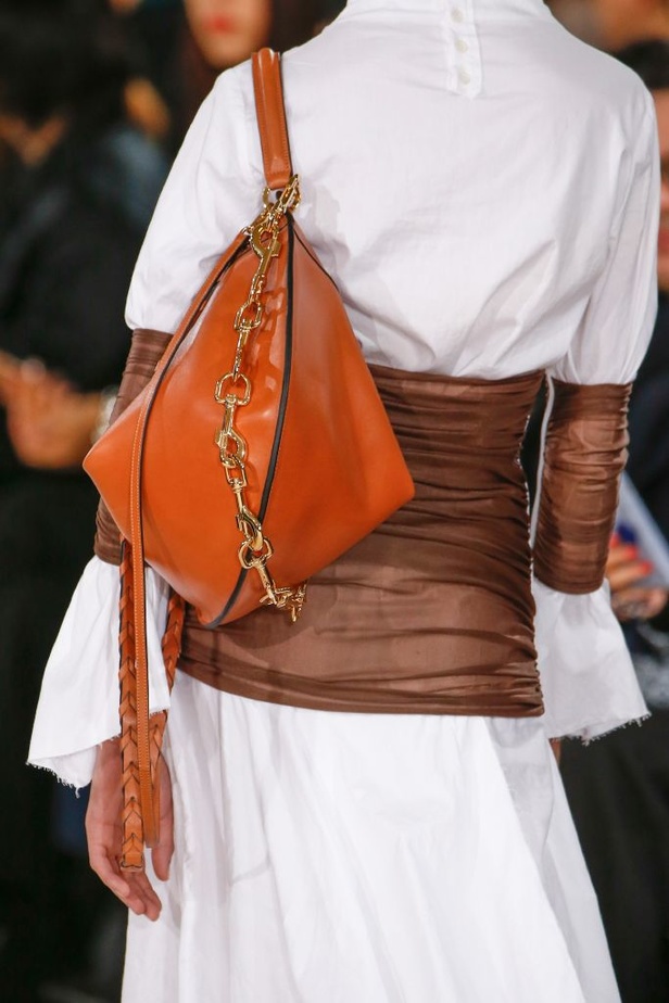 مجموعة Loewe لخريف وشتاء 2016-2017