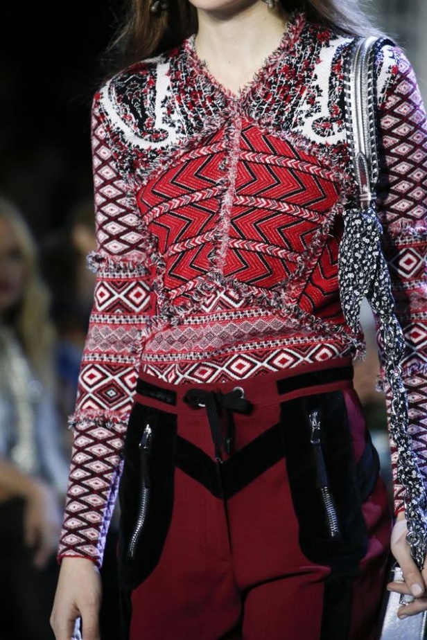 عرض Altuzarra للألبسة الجاهزة خريف شتاء 2016